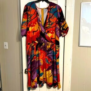 Colorful Print Dress w/ Belt